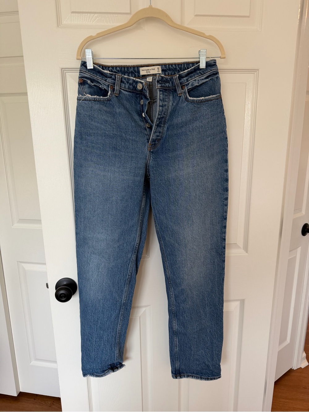 Abercrombie & Fitch High Rise Curve Love Dad Jean